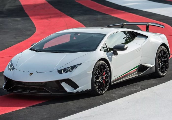Three Best Lamborghini Models to Rent